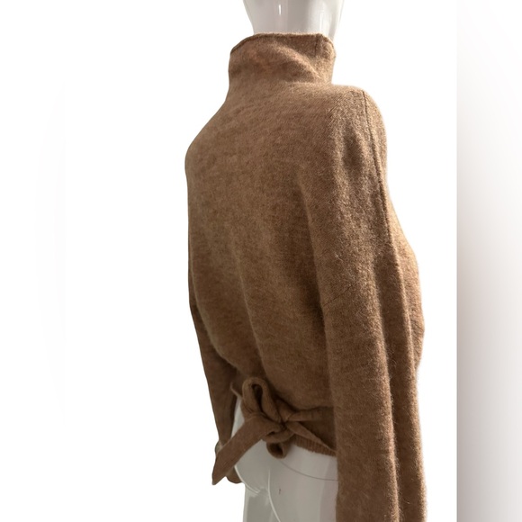 Wilfred Lorin Sweater - Picture 2 of 9